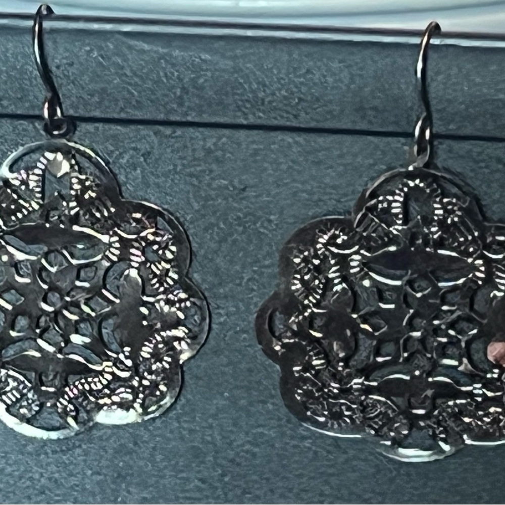 Elegant Silver Filigree Earrings